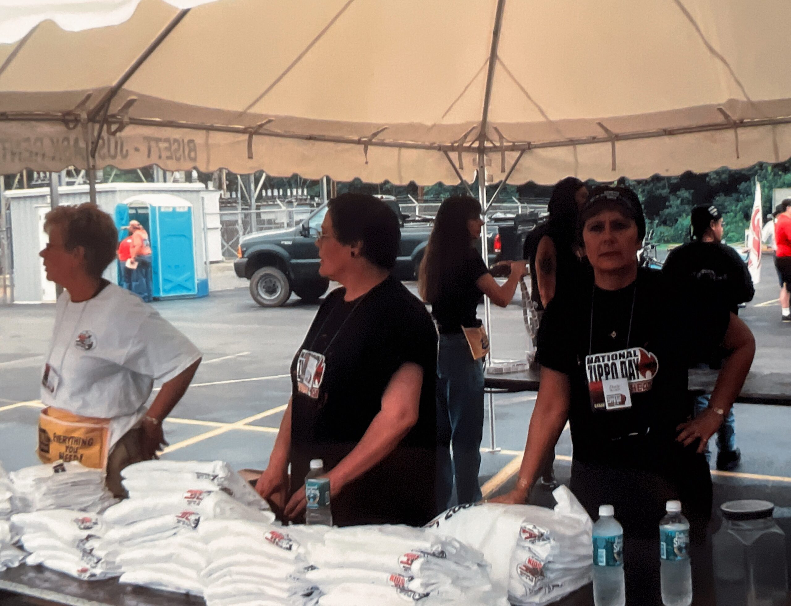 Photo694211786634_inner_8-23-738-23-8-976-738-976